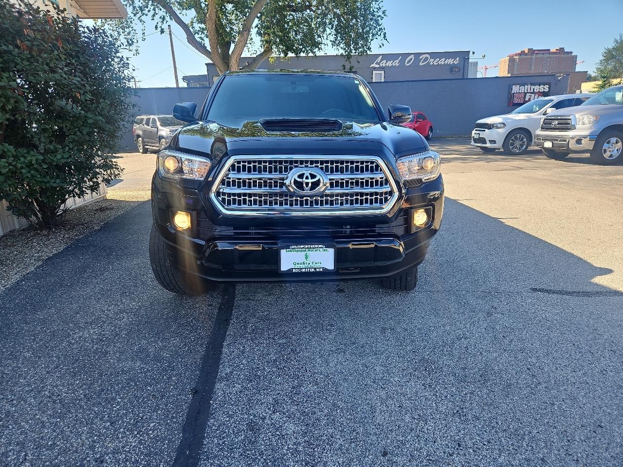 Toyota Tacoma TRD Off Road Double Cab 6' Bed V6 4x4 AT (Natl) 2017