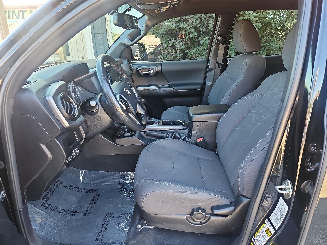 Toyota Tacoma TRD Off Road Double Cab 6' Bed V6 4x4 AT (Natl) 2017