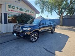 2017 Toyota Tacoma 