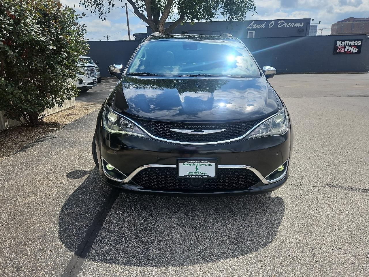 Chrysler Pacifica Limited FWD 2017