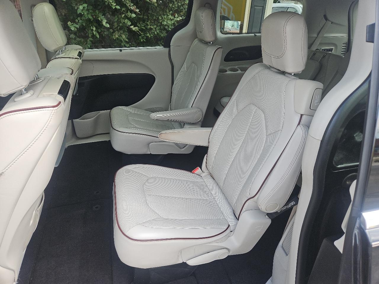 Chrysler Pacifica Limited FWD 2017