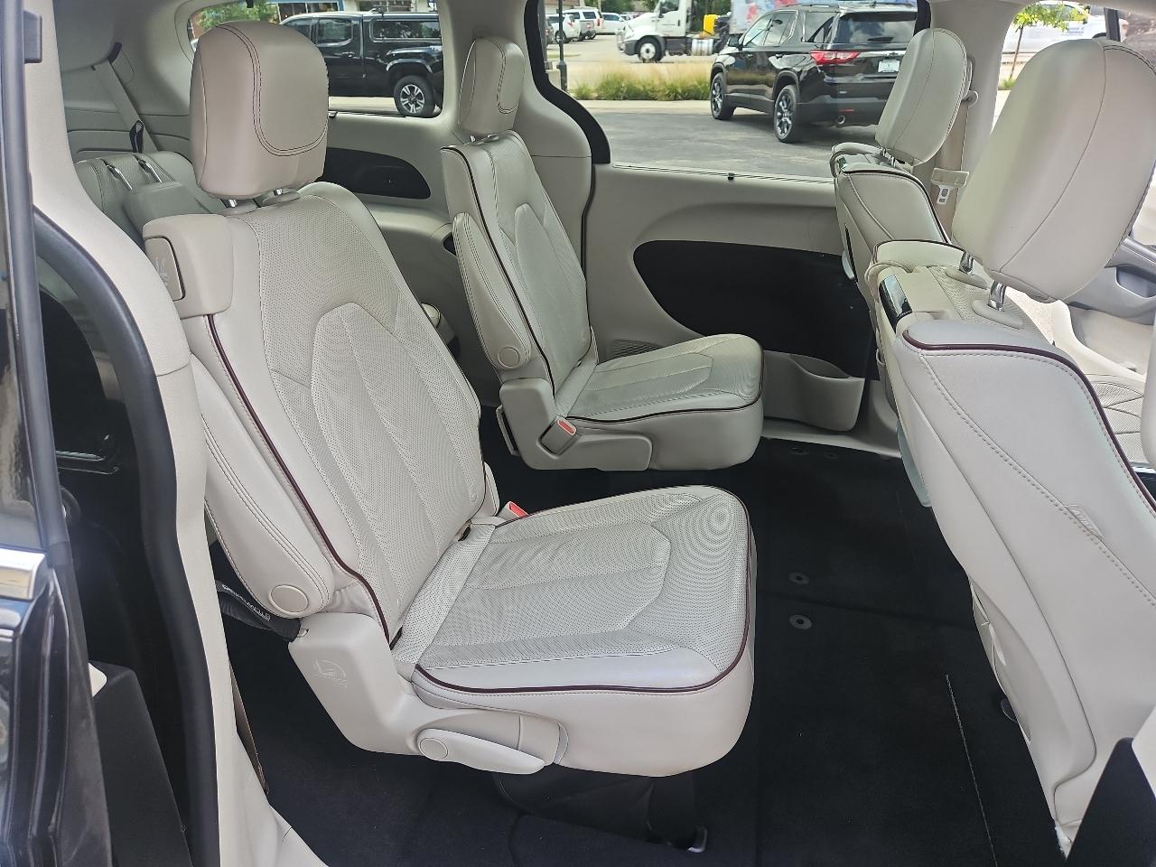 Chrysler Pacifica Limited FWD 2017