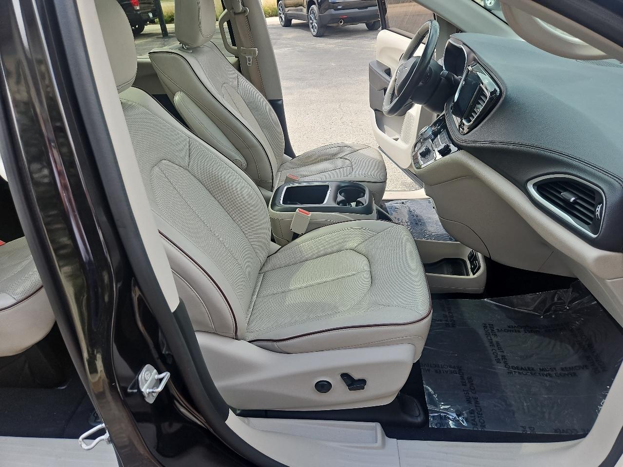 Chrysler Pacifica Limited FWD 2017