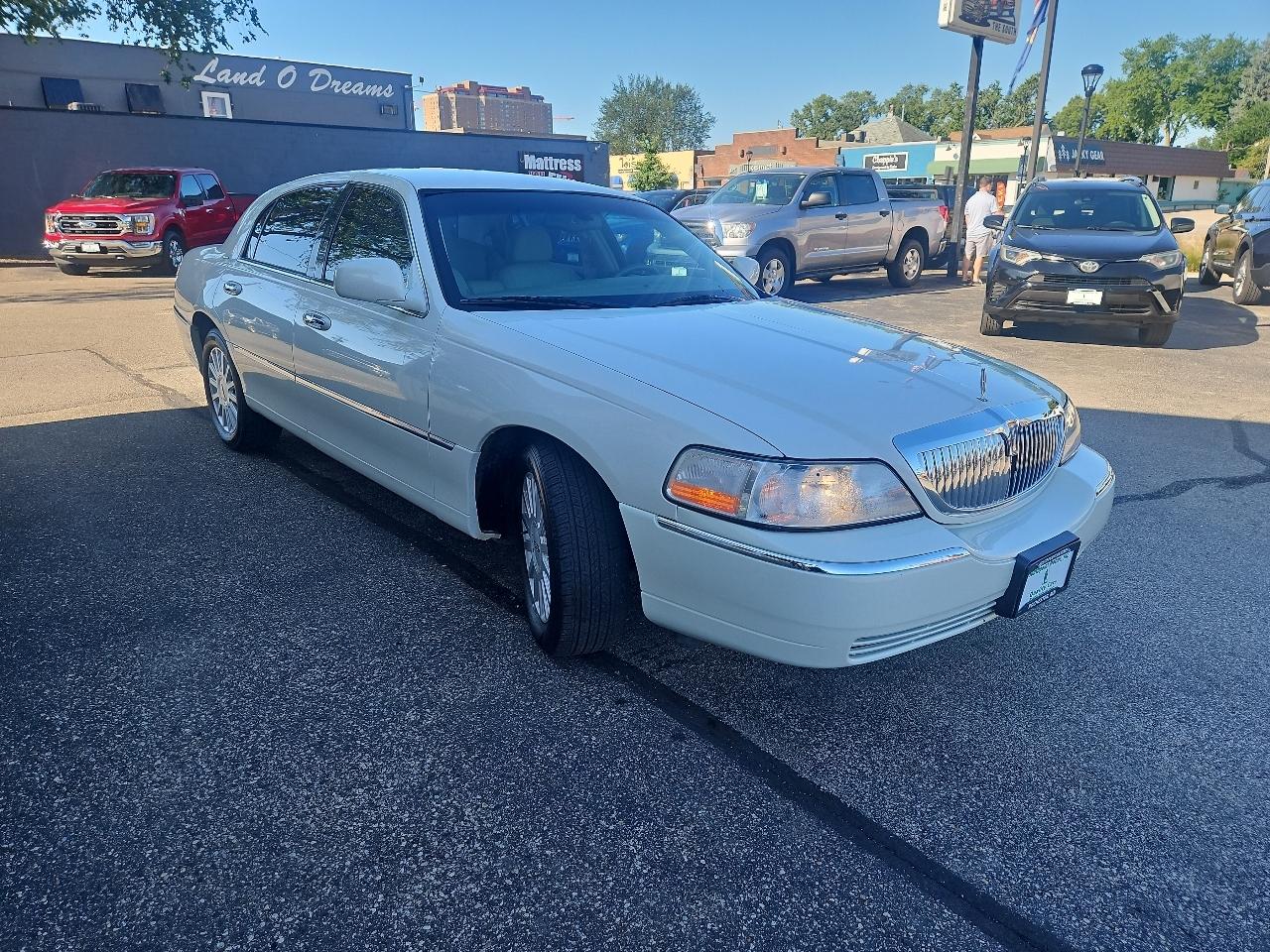 Lincoln Town Car 4dr Sdn Signature 2005