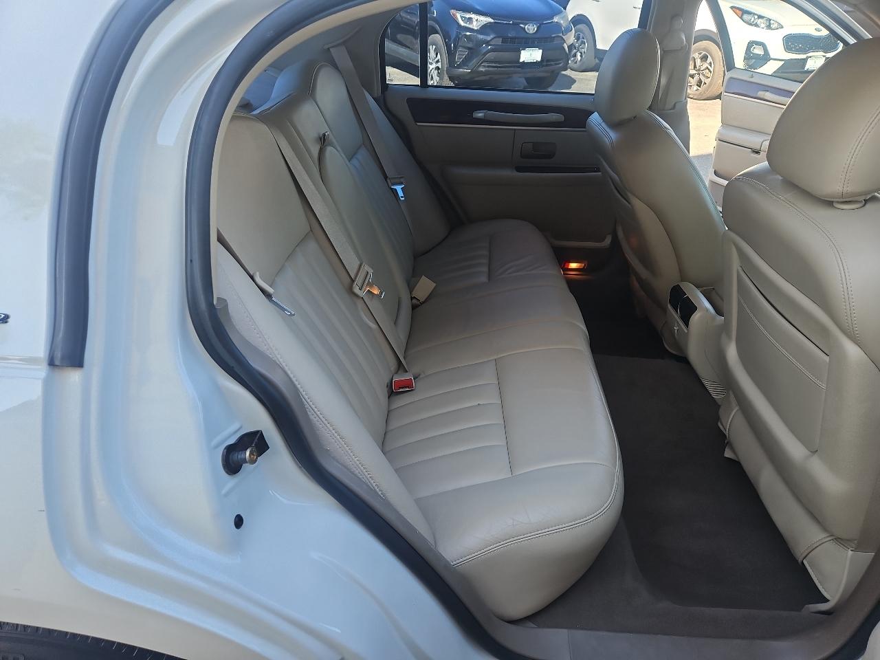 Lincoln Town Car 4dr Sdn Signature 2005