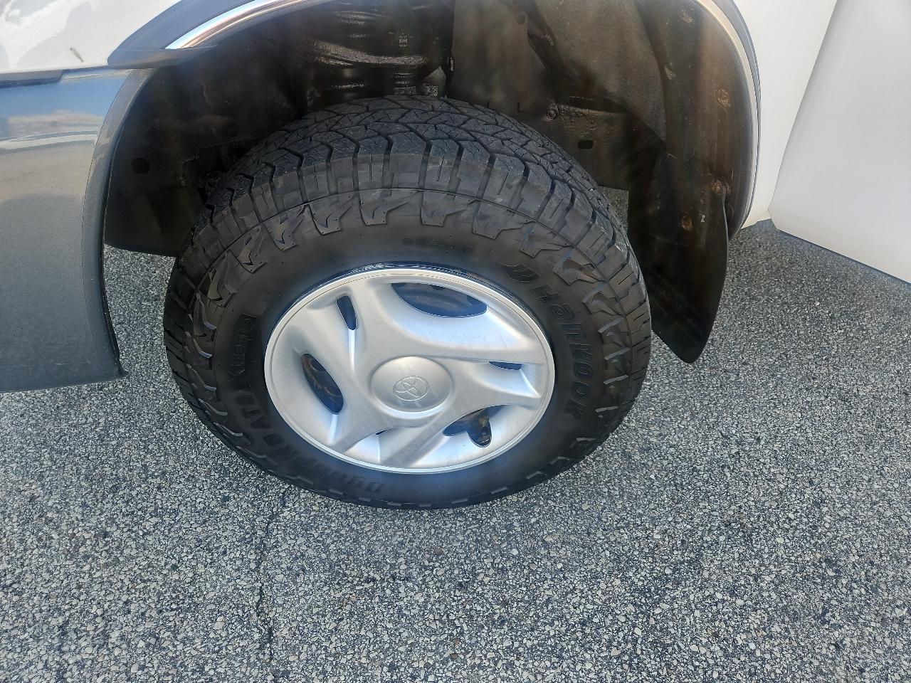 Toyota Tundra Regular Cab 2WD 2006