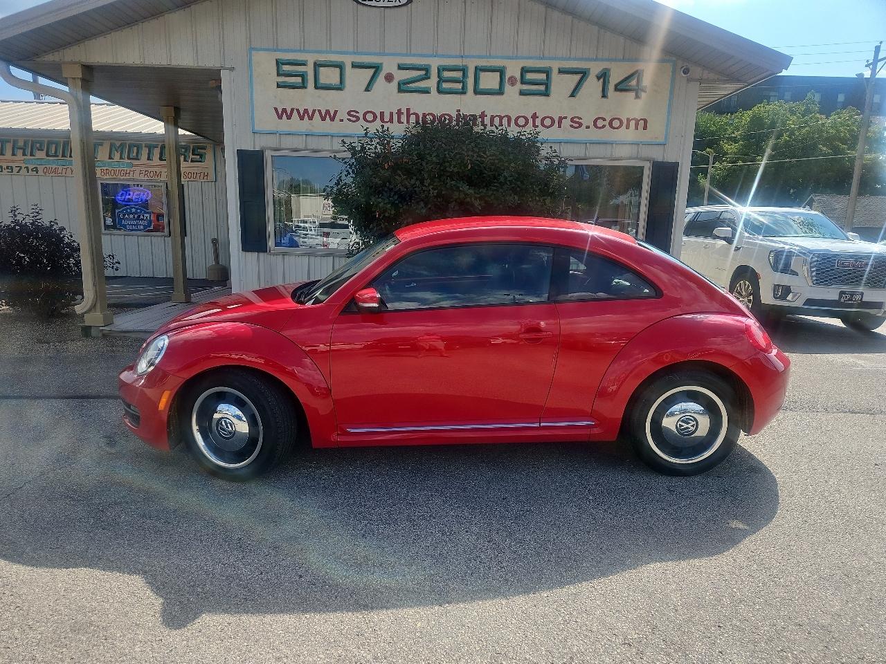 Volkswagen Beetle 2dr Cpe Auto 2.5L PZEV 2012