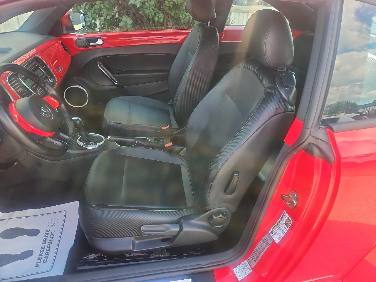 Volkswagen Beetle 2dr Cpe Auto 2.5L PZEV 2012