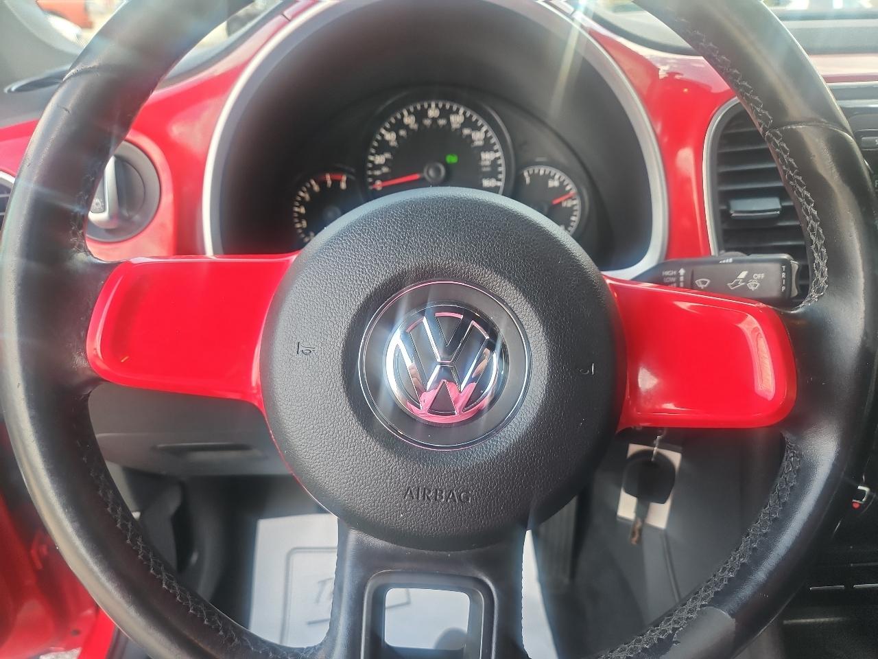 Volkswagen Beetle 2dr Cpe Auto 2.5L PZEV 2012