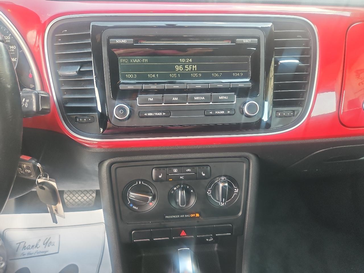 Volkswagen Beetle 2dr Cpe Auto 2.5L PZEV 2012
