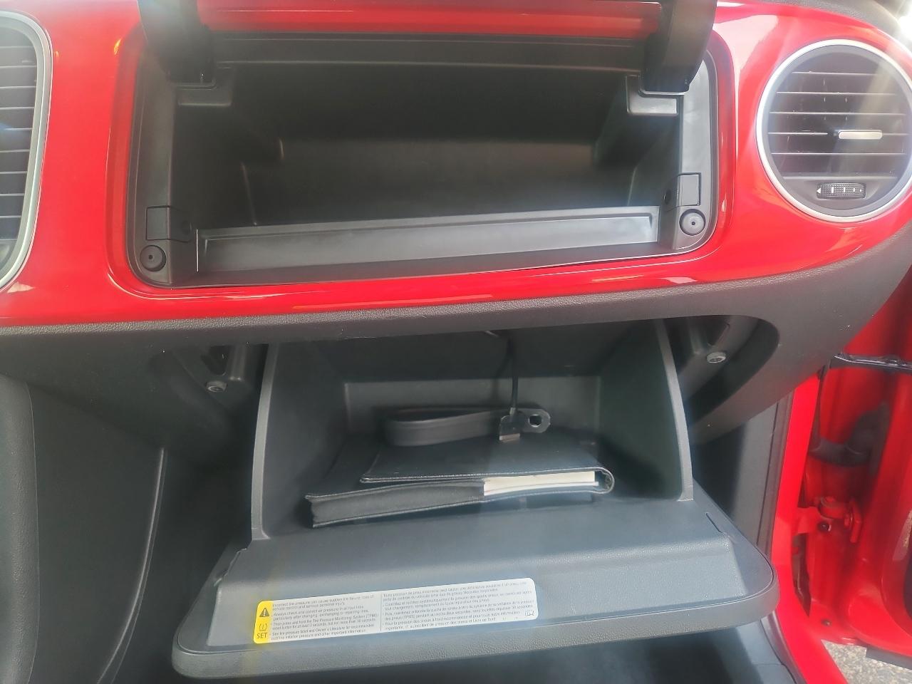 Volkswagen Beetle 2dr Cpe Auto 2.5L PZEV 2012