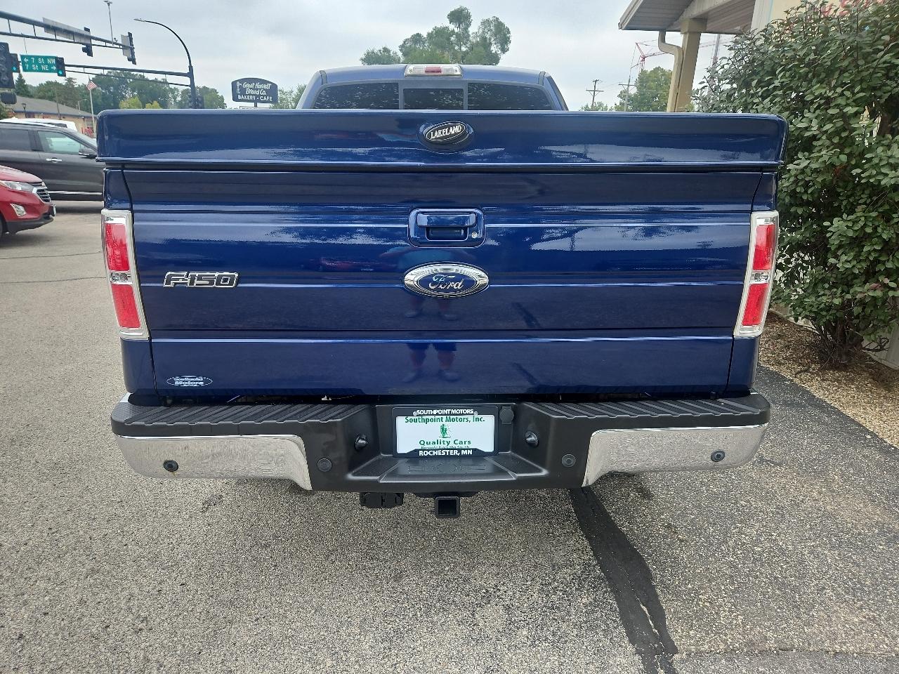 Ford F-150 4WD SuperCrew 145" Lariat 2012