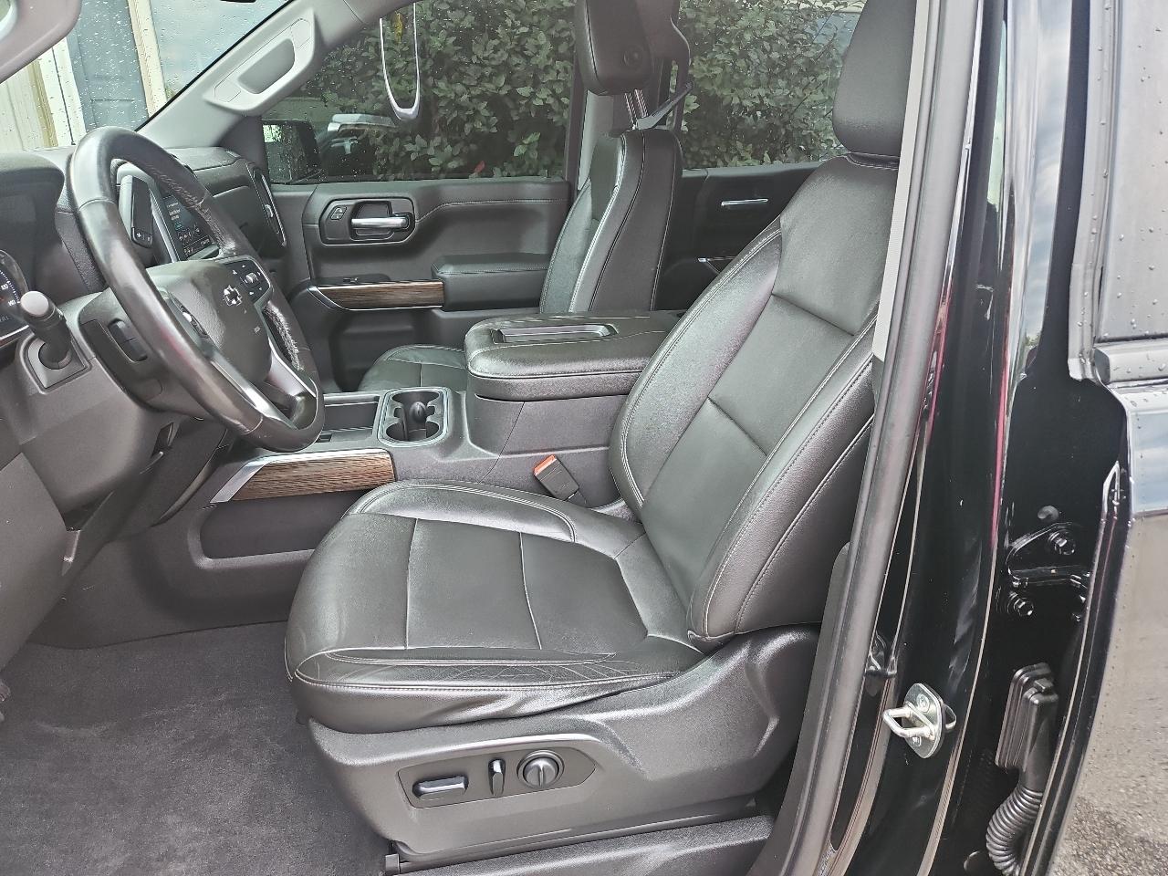 Chevrolet Silverado 1500 4WD Crew Cab 147" RST 2020
