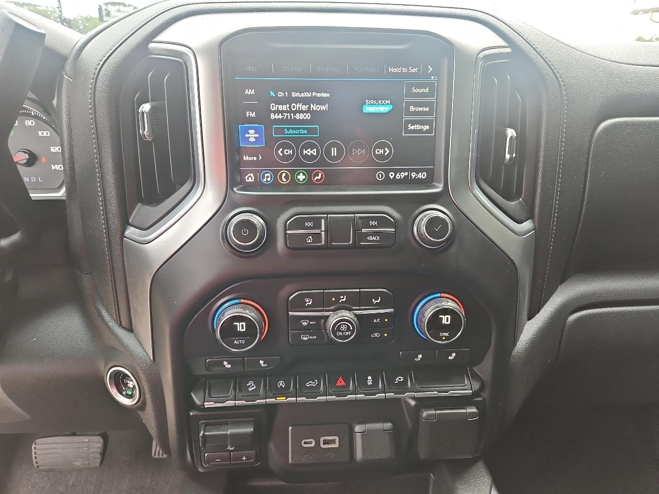 Chevrolet Silverado 1500 4WD Crew Cab 147" RST 2020
