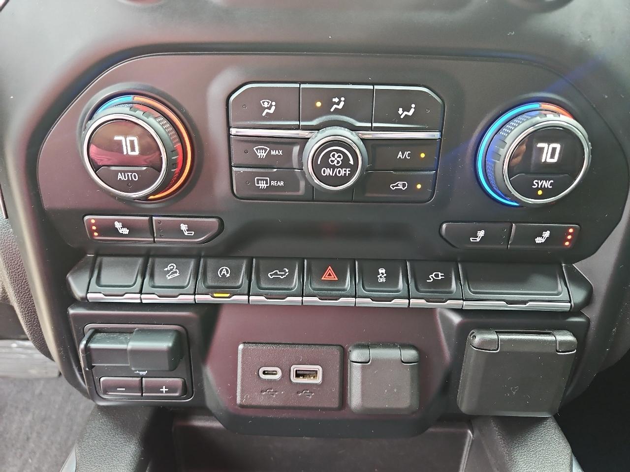 Chevrolet Silverado 1500 4WD Crew Cab 147" RST 2020