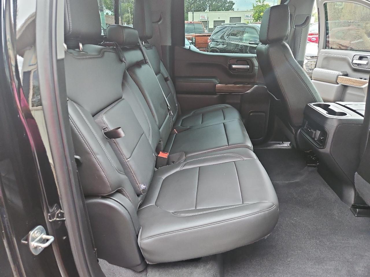 Chevrolet Silverado 1500 4WD Crew Cab 147" RST 2020