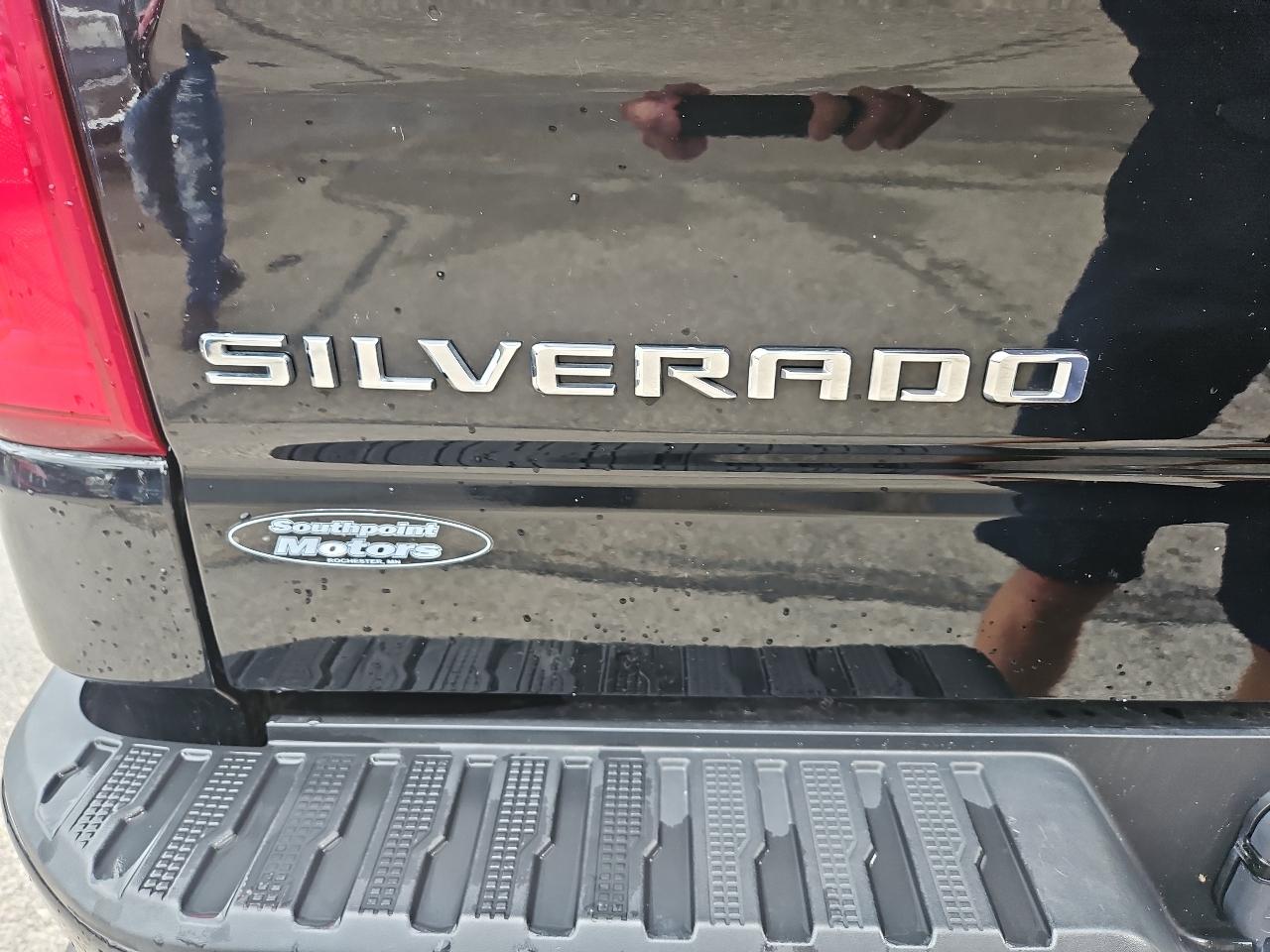 Chevrolet Silverado 1500 4WD Crew Cab 147" RST 2020