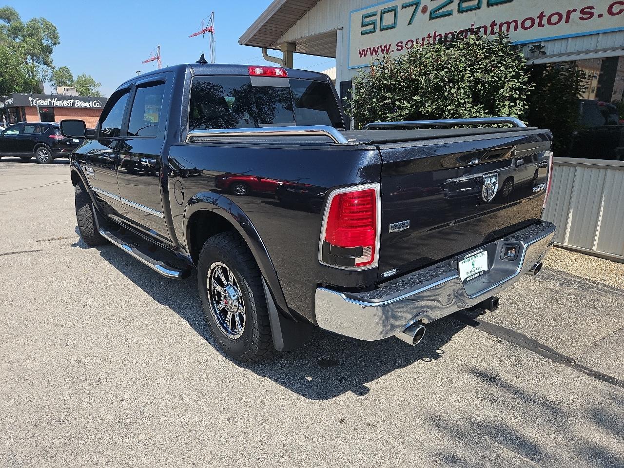 RAM 1500 4WD Crew Cab 140.5" Laramie 2014