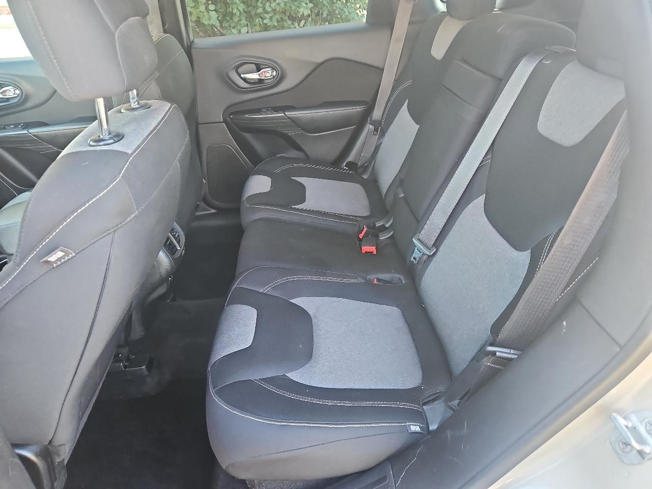 Jeep Cherokee 4WD 4dr Latitude 2014