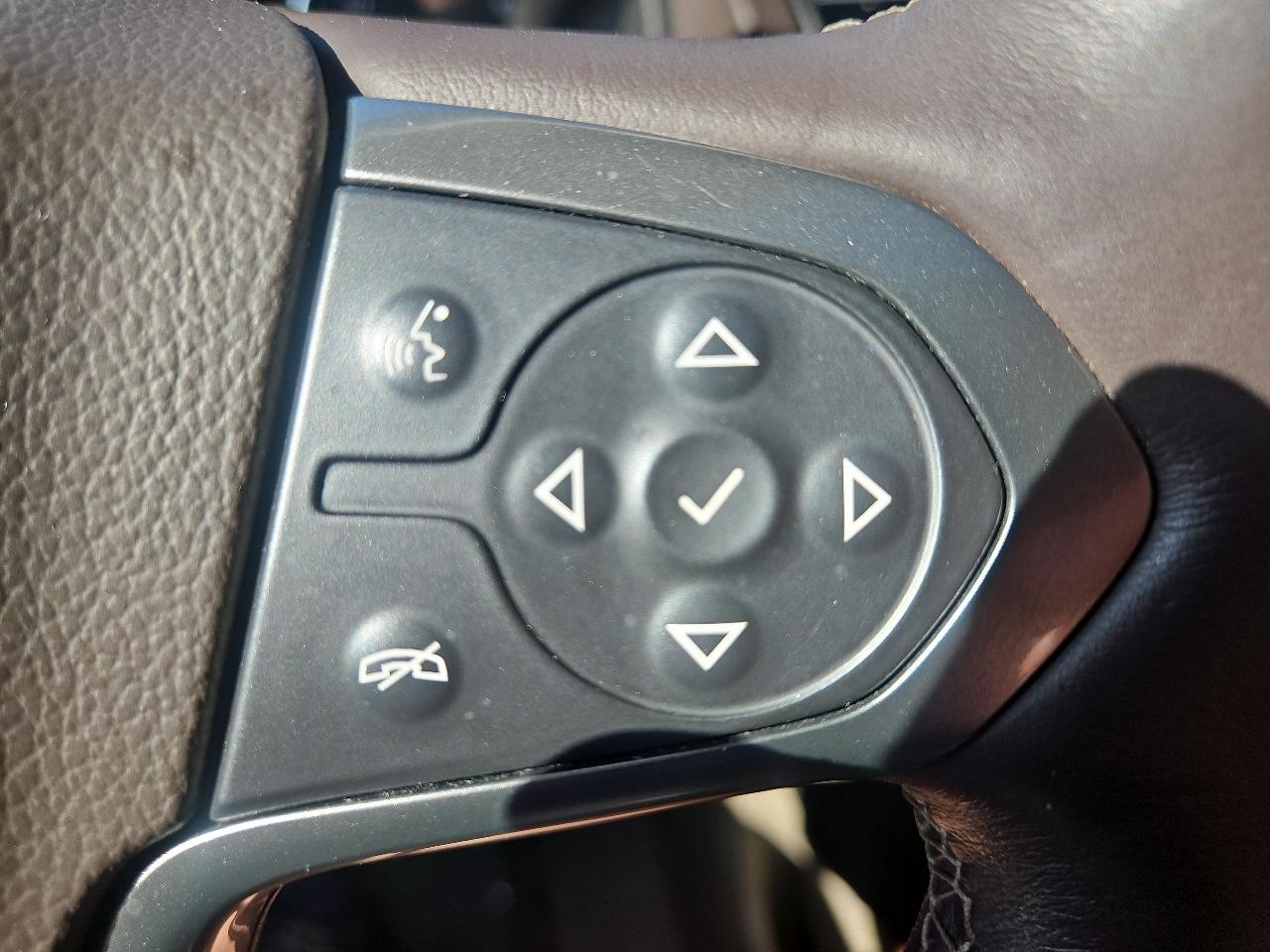 Chevrolet Suburban 4WD 4dr LTZ 2015