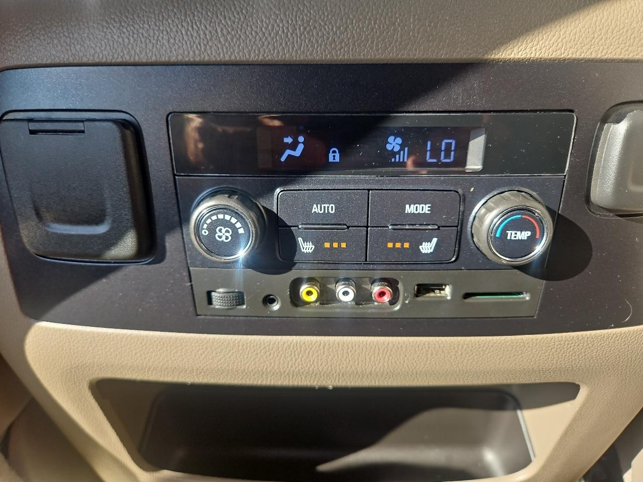 Chevrolet Suburban 4WD 4dr LTZ 2015