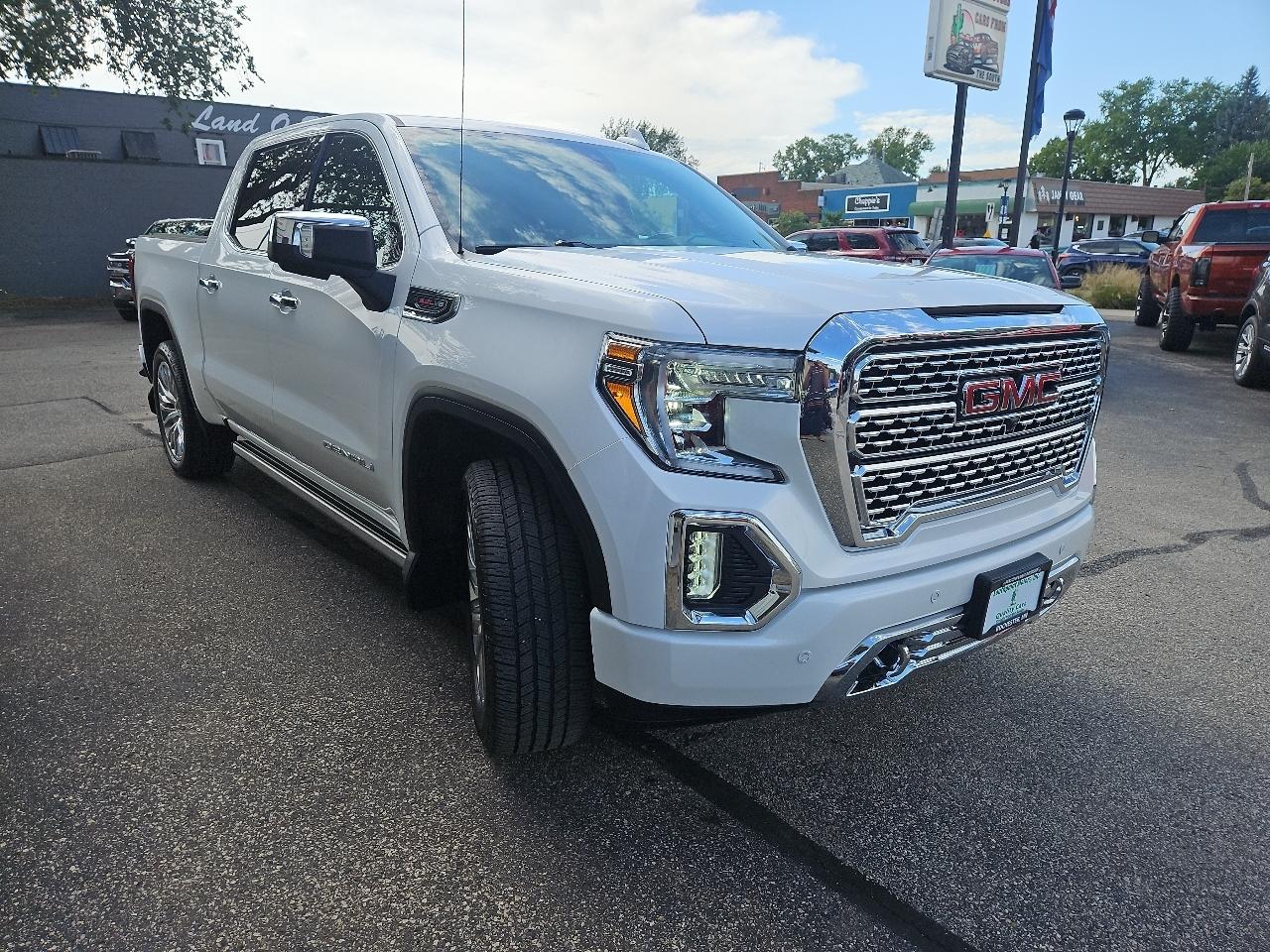 GMC Sierra 1500 4WD Crew Cab 147" Denali 2019