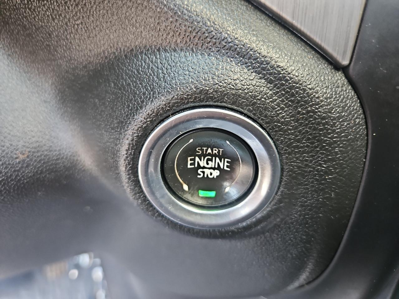 GMC Sierra 1500 4WD Crew Cab 147" Denali 2019