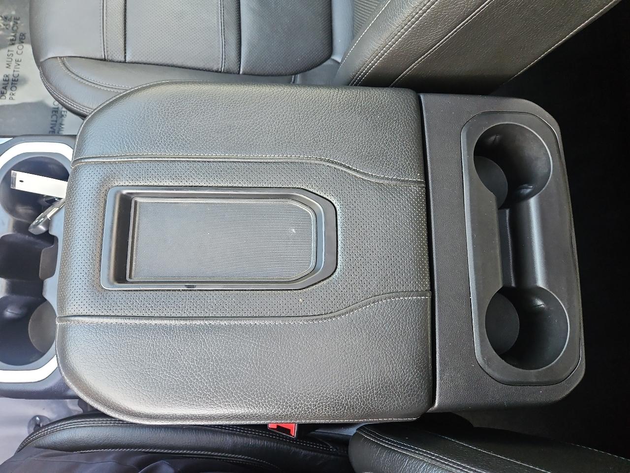 GMC Sierra 1500 4WD Crew Cab 147" Denali 2019
