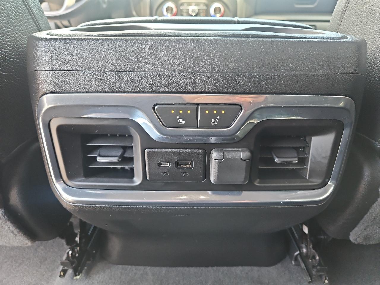GMC Sierra 1500 4WD Crew Cab 147" Denali 2019