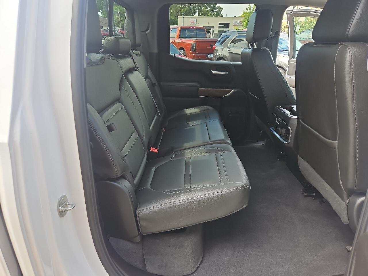 GMC Sierra 1500 4WD Crew Cab 147" Denali 2019