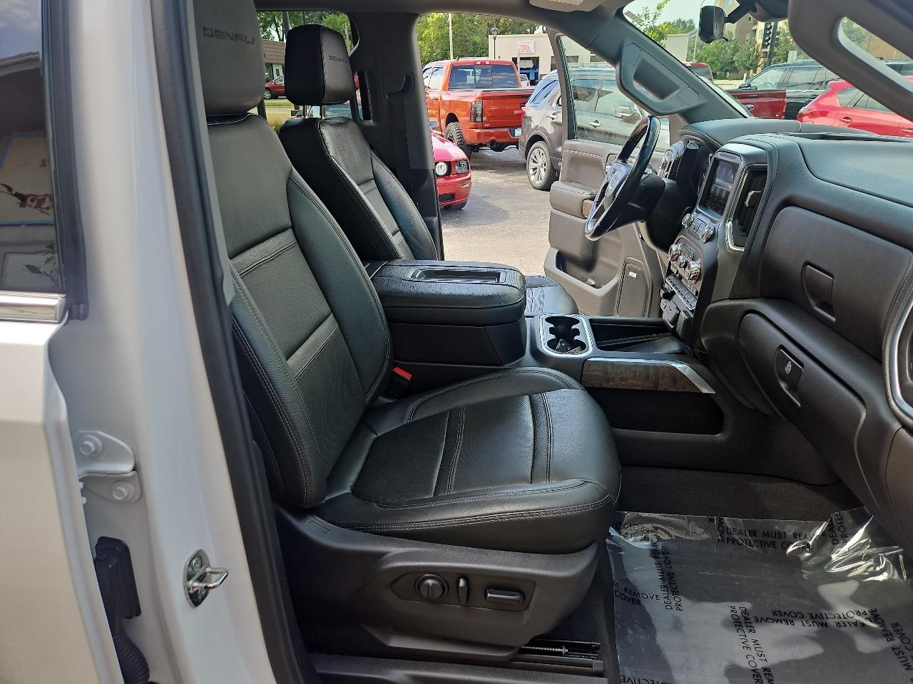 GMC Sierra 1500 4WD Crew Cab 147" Denali 2019