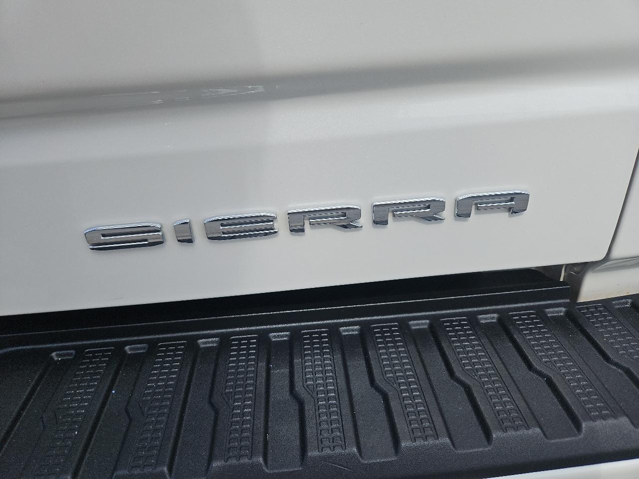 GMC Sierra 1500 4WD Crew Cab 147" Denali 2019