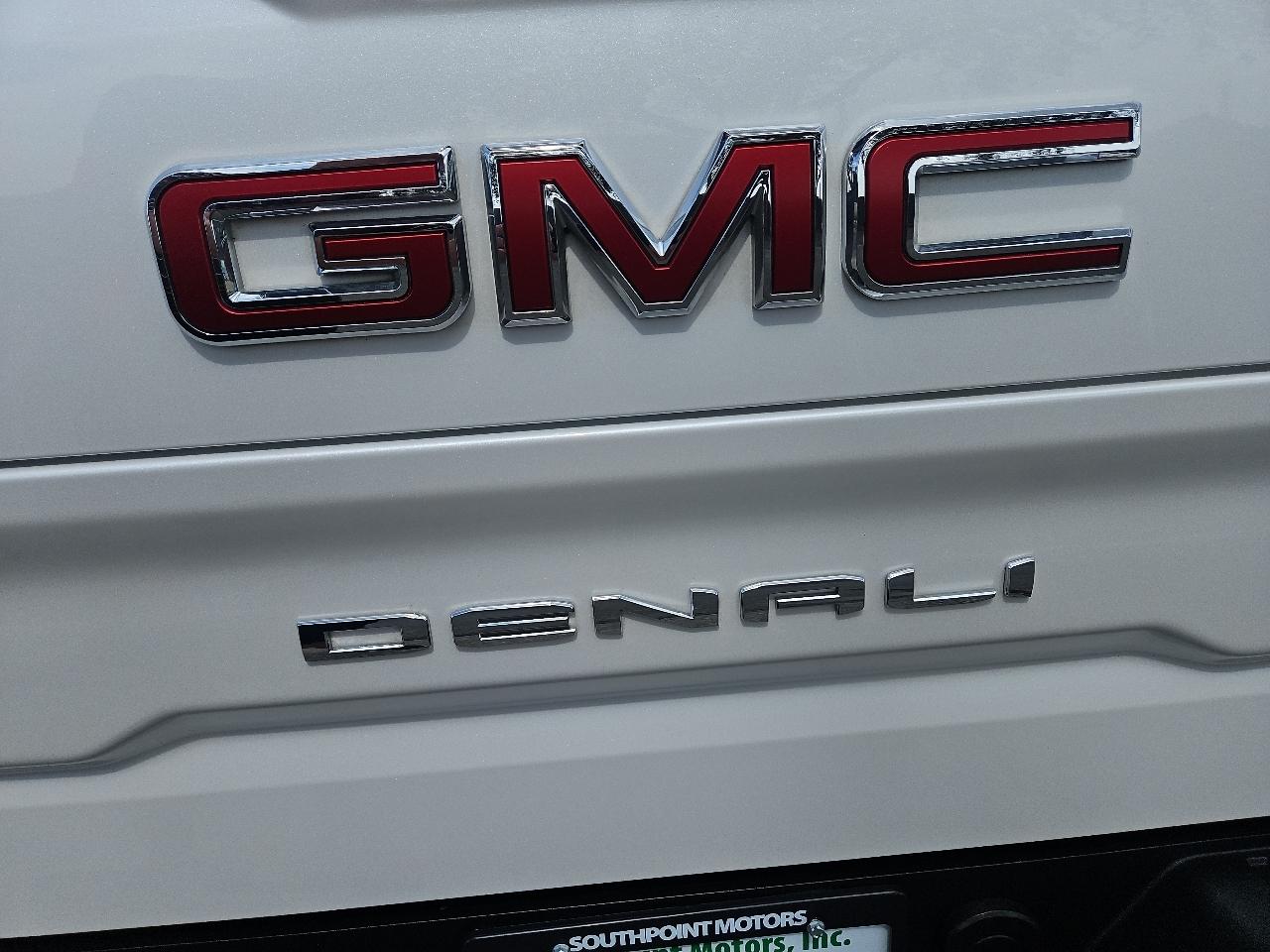 GMC Sierra 1500 4WD Crew Cab 147" Denali 2019