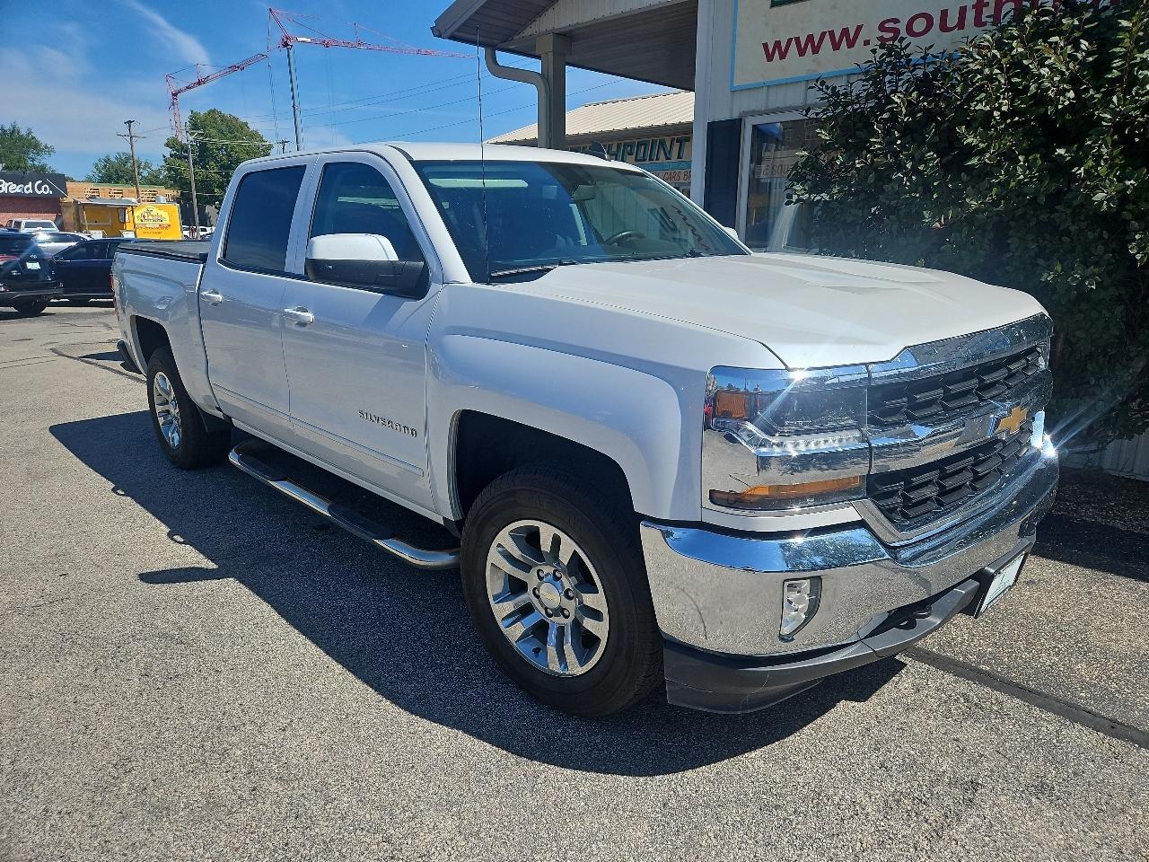 Chevrolet Silverado 1500 4WD Crew Cab 143.5" LT w/1LT 2017
