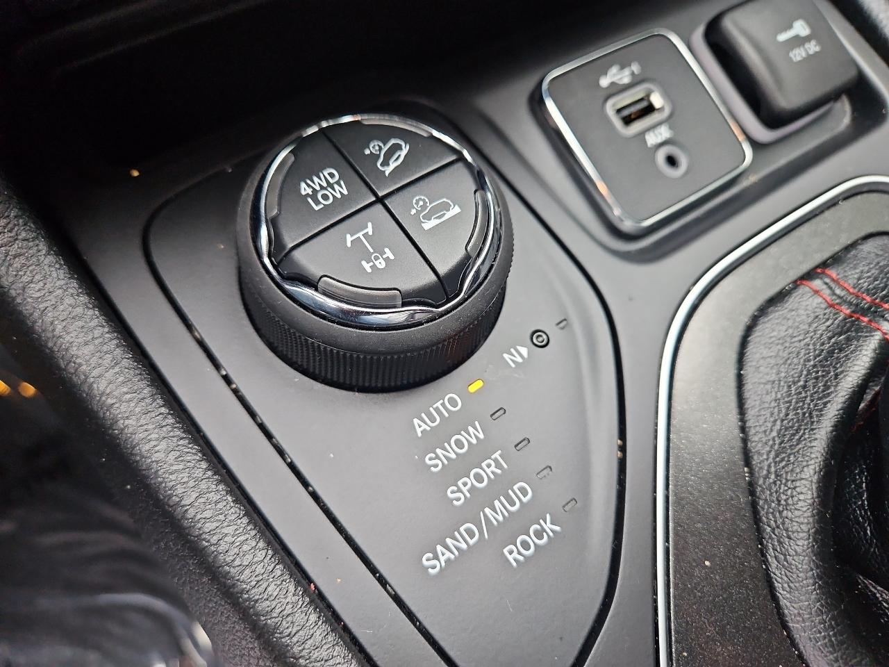 Jeep Cherokee Trailhawk 4x4 2021