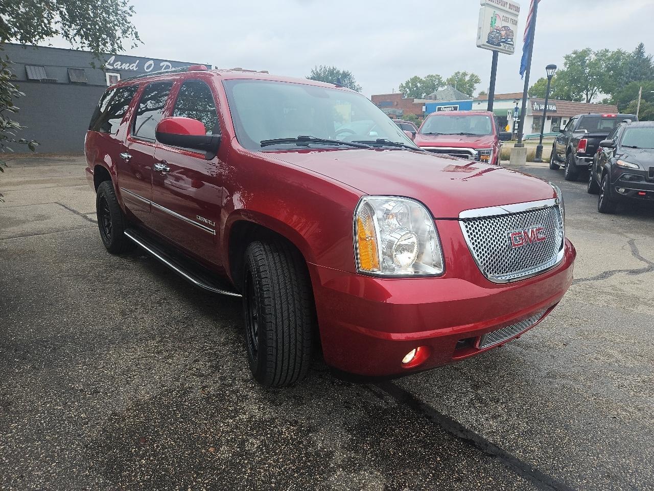 GMC Yukon XL AWD 4dr Denali 2014