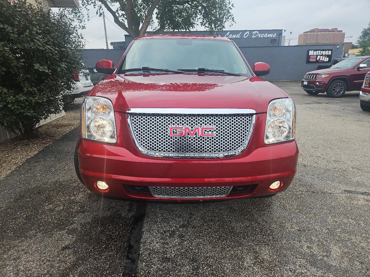 GMC Yukon XL AWD 4dr Denali 2014