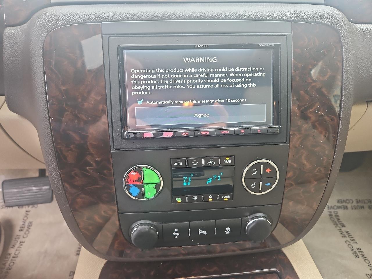 GMC Yukon XL AWD 4dr Denali 2014