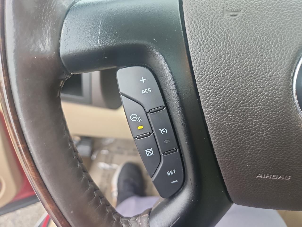 GMC Yukon XL AWD 4dr Denali 2014