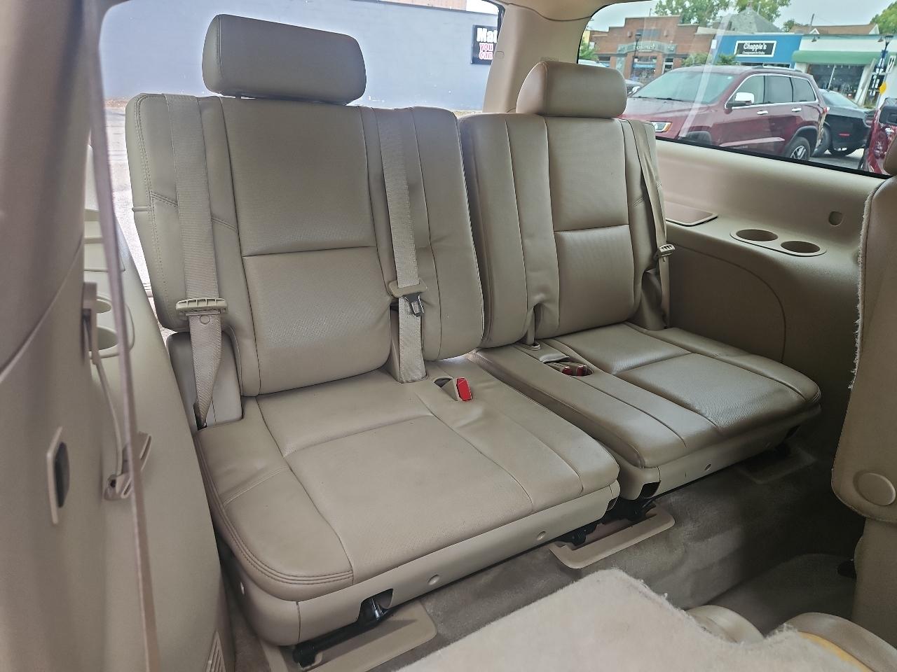 GMC Yukon XL AWD 4dr Denali 2014