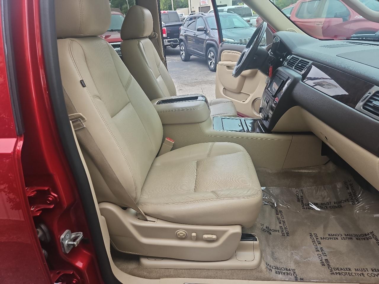 GMC Yukon XL AWD 4dr Denali 2014