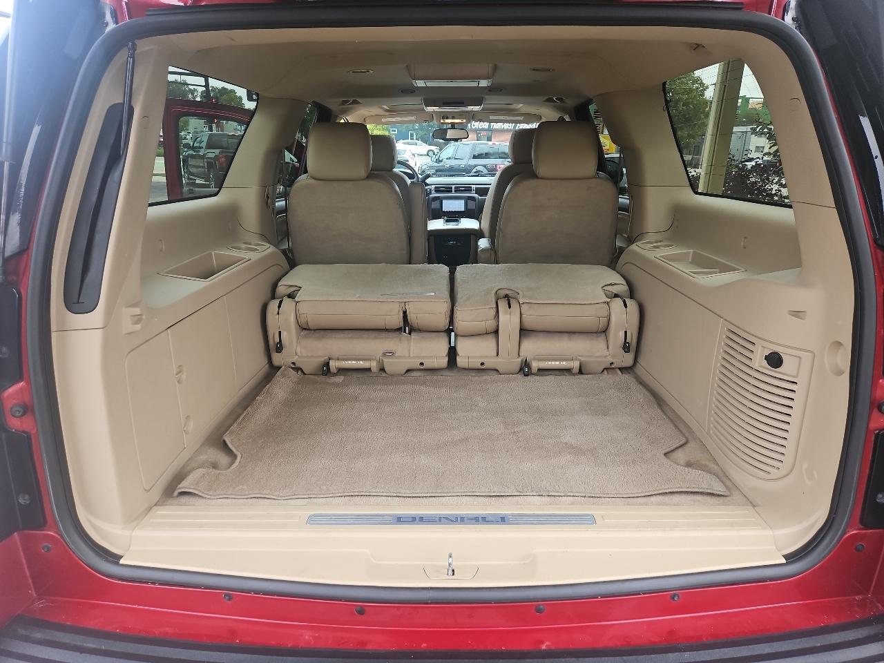 GMC Yukon XL AWD 4dr Denali 2014