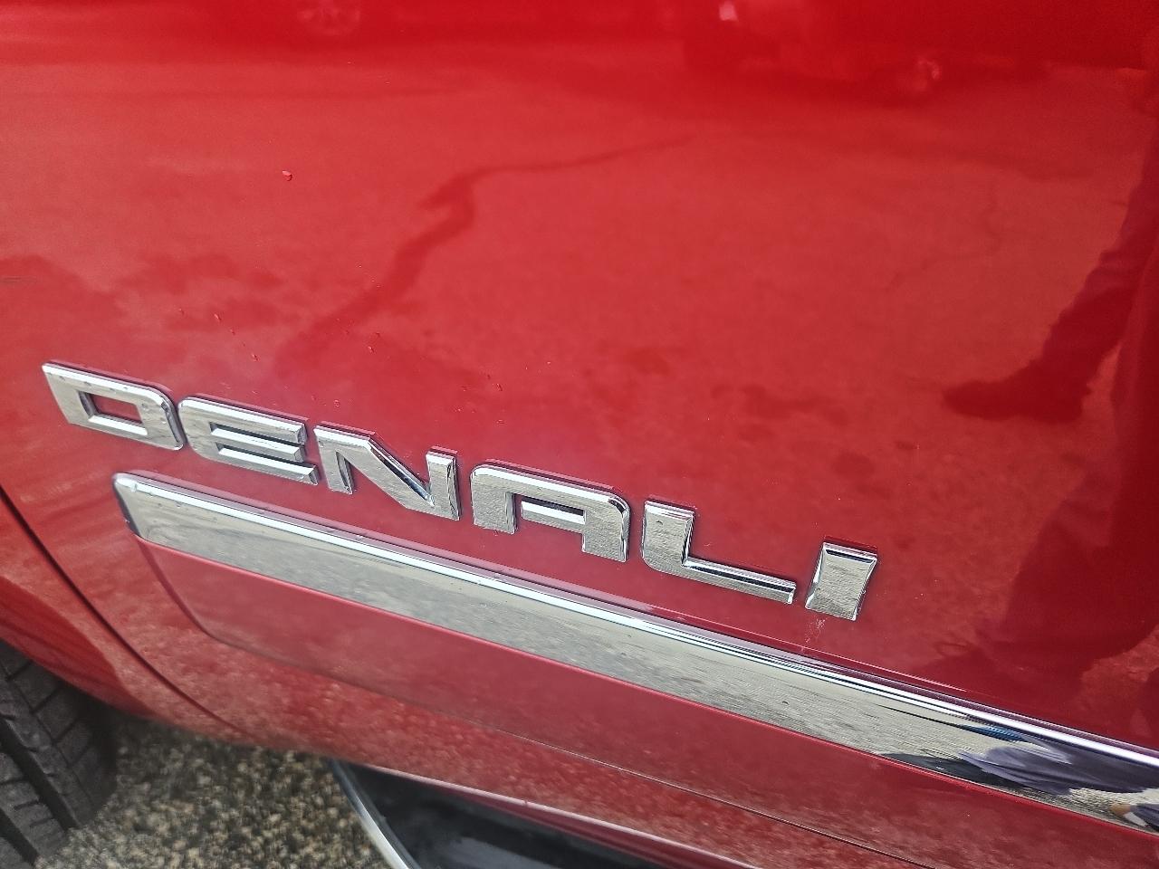 GMC Yukon XL AWD 4dr Denali 2014