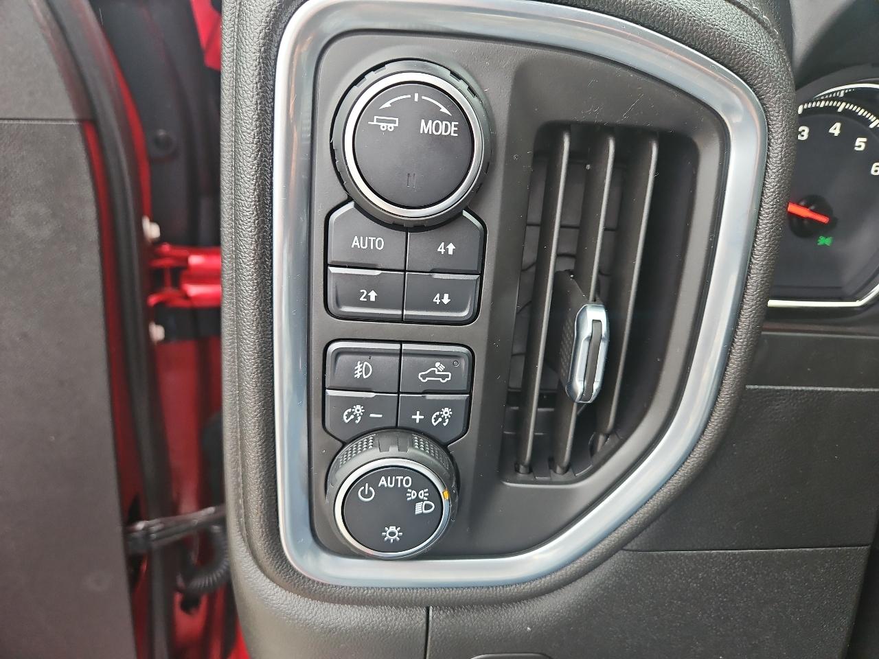 Chevrolet Silverado 1500 LTD 4WD Crew Cab 147" RST 2022