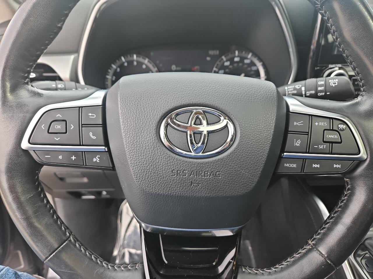 Toyota Highlander Platinum AWD (Natl) 2020