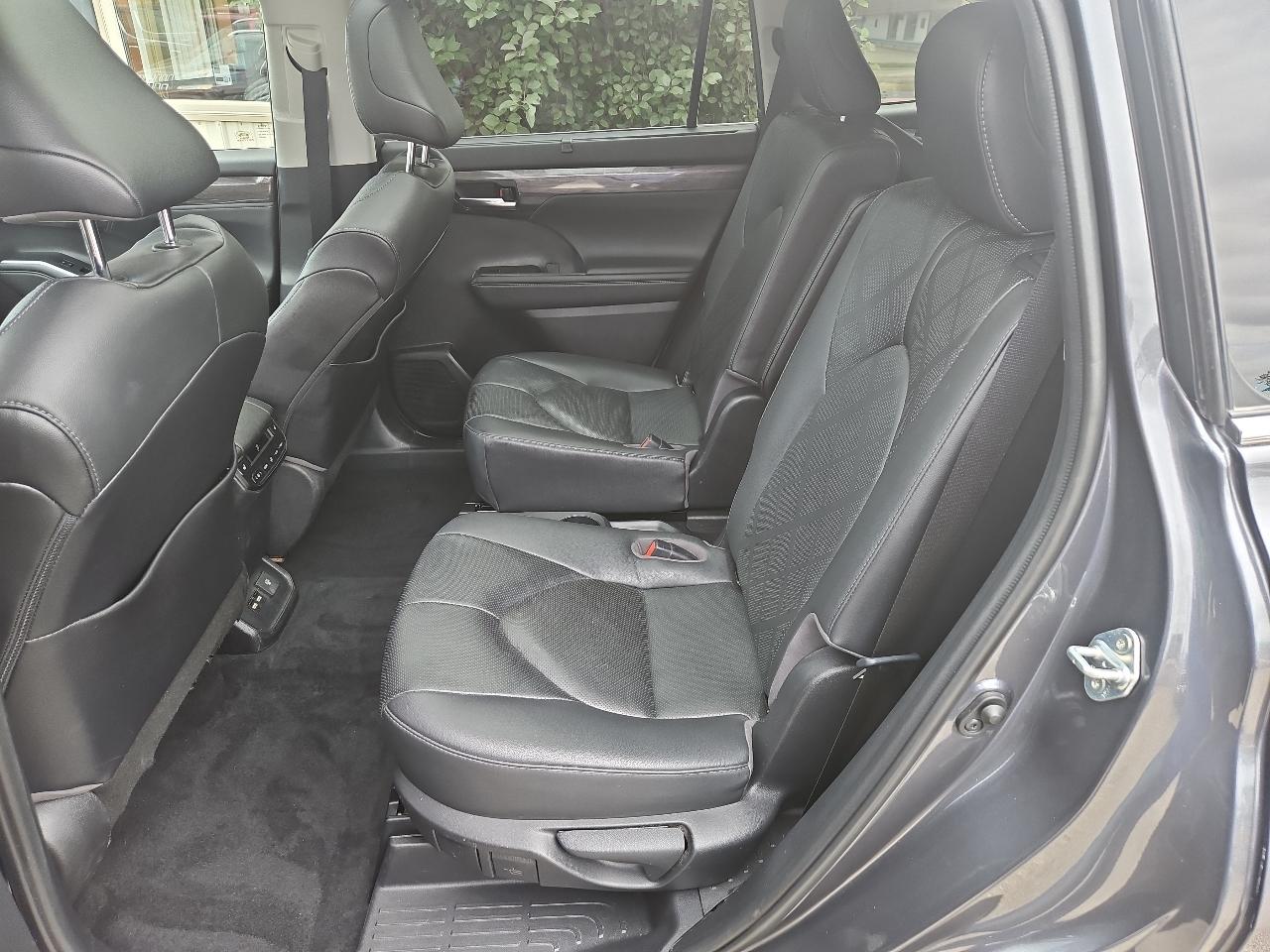 Toyota Highlander Platinum AWD (Natl) 2020