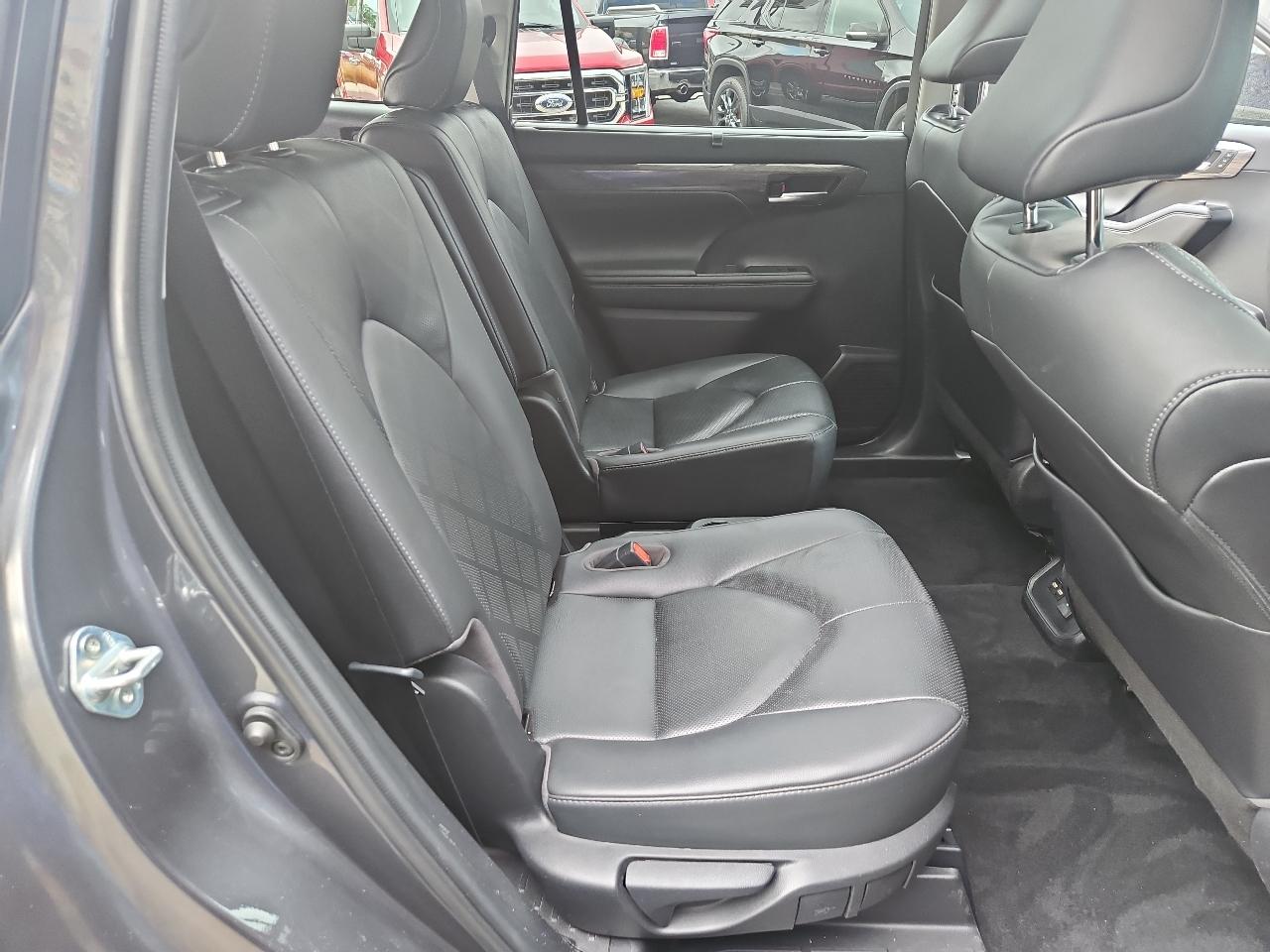 Toyota Highlander Platinum AWD (Natl) 2020