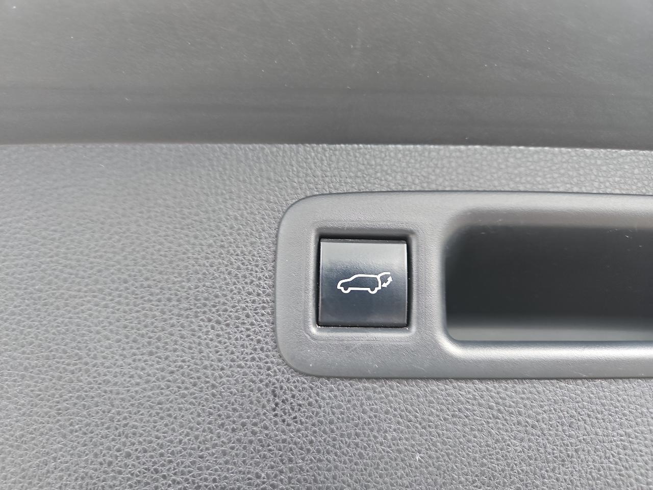 Toyota Highlander Platinum AWD (Natl) 2020