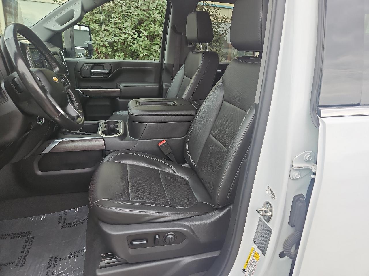2020 Chevrolet Silverado 2500HD LTZ - Photo 8