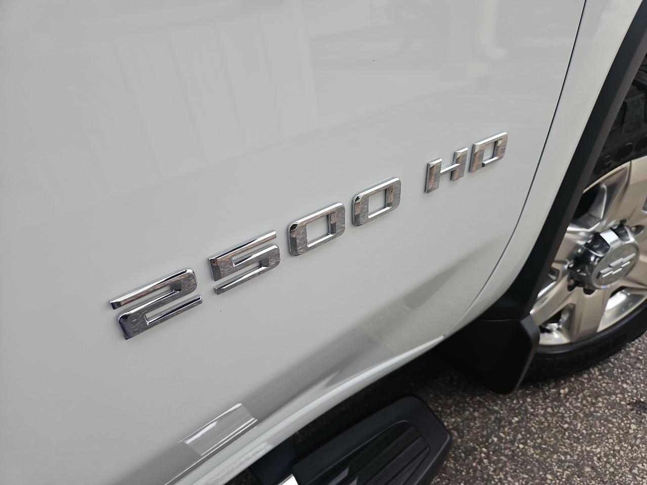 2020 Chevrolet Silverado 2500HD LTZ - Photo 32